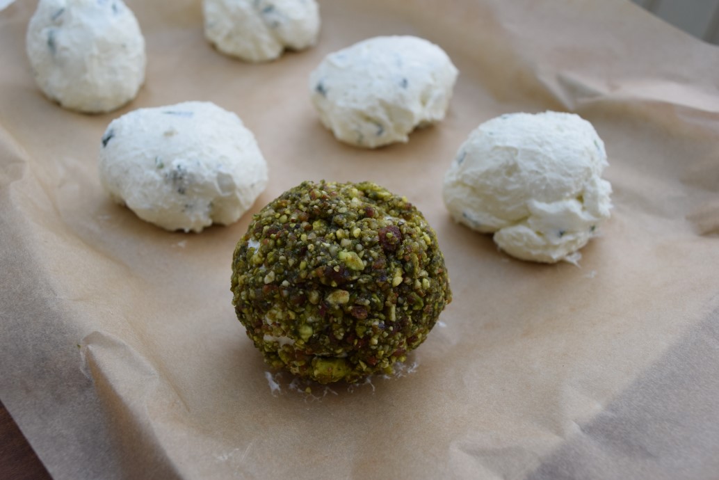 Goats-cheese-basil-pistachio-balls-recipe-lucyloves-foodblog