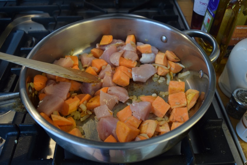 Chicken-sweet-potato-quinoa-bowl-recipe-lucyloves-foodblog