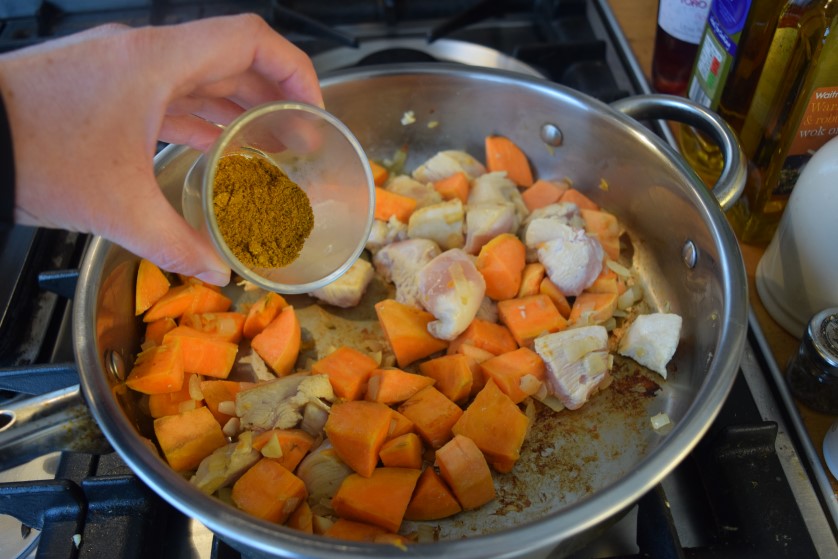 Chicken-sweet-potato-quinoa-bowl-recipe-lucyloves-foodblog