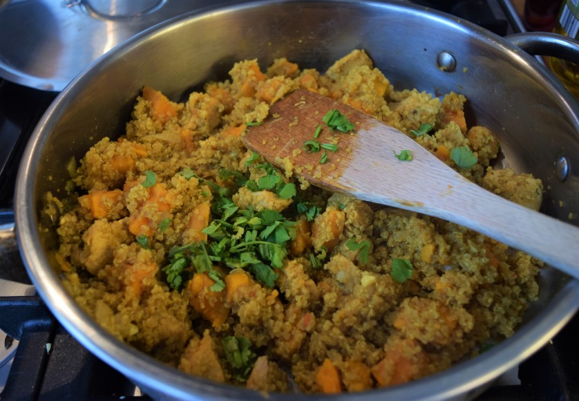 Chicken-sweet-potato-quinoa-bowl-recipe-lucyloves-foodblog