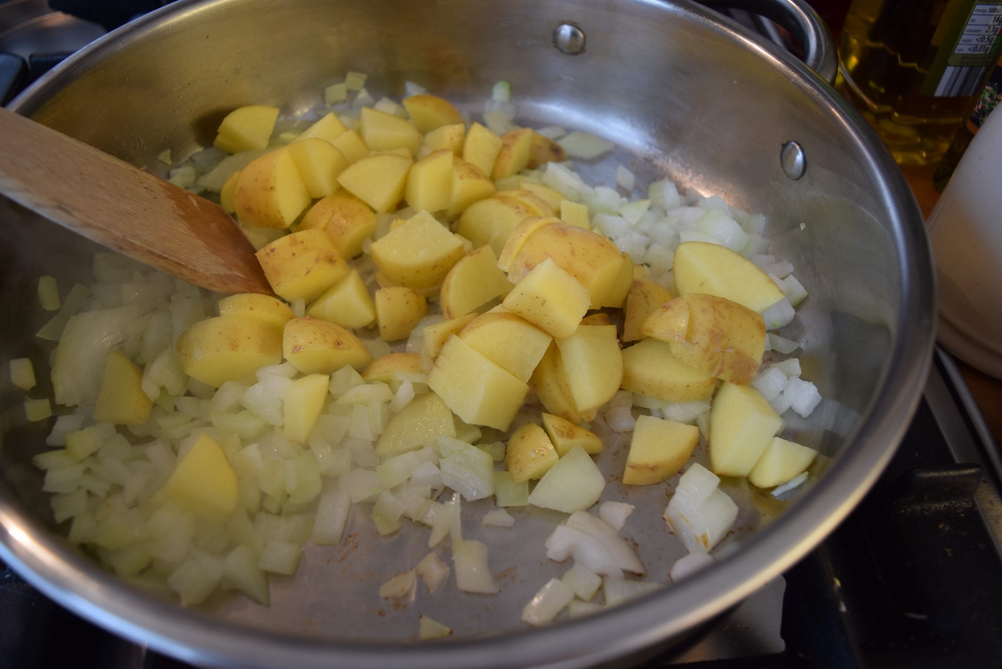 CUrry-puffs-homemade-mango-chutney-recipe-lucyloves-foodblog