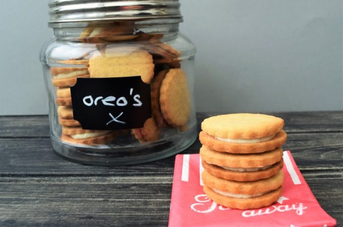 Golden-oreo-biscuits-recipe-lucyloves-foodblog