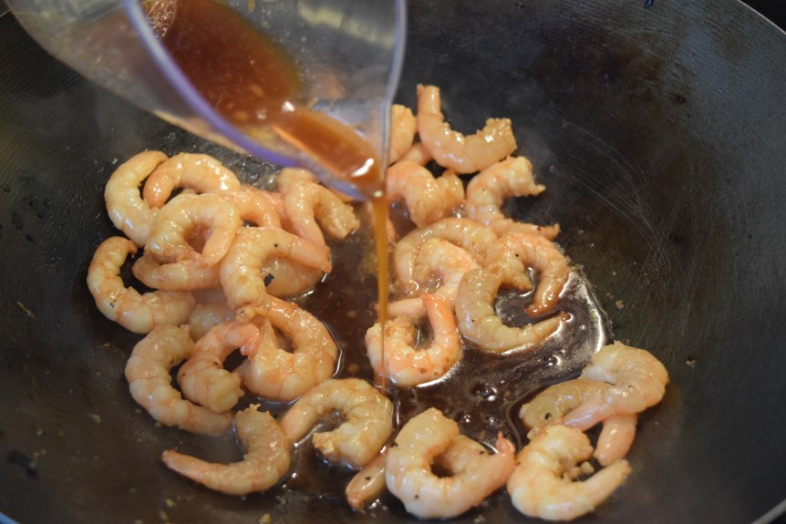 Honey-garlic-prawns-recipe-lucyloves-foodblog