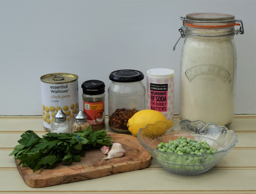 Pea-chickpea-falafel-recipe-lucyloves-foodblog