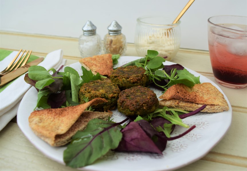 Pea-chickpea-falafel-recipe-lucyloves-foodblog