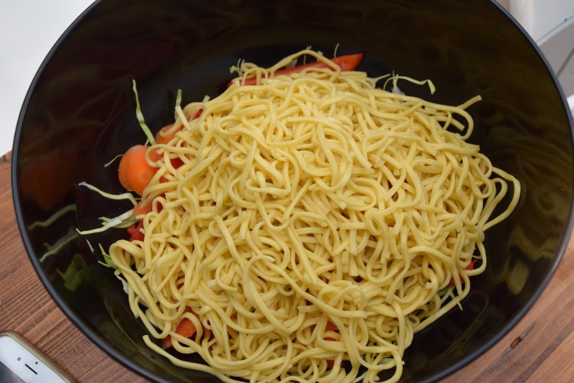 Summer-noodle-salad-bowl-recipe-lucyloves-foodblog