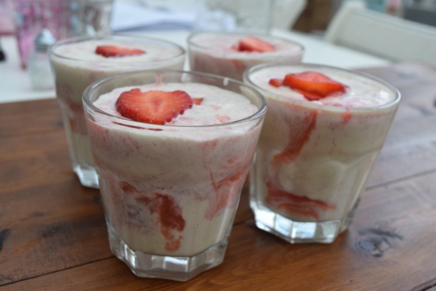 Strawberry-panna-cotta-recipe-lucyloves-foodblog