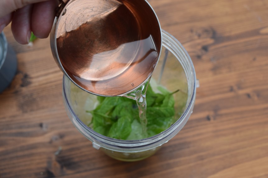 Gin-fresh-mint-lemonade-recipe-lucyloves-foodlbog