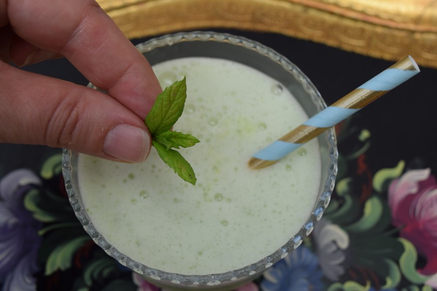 Gin-fresh-mint-lemonade-recipe-lucyloves-foodblog