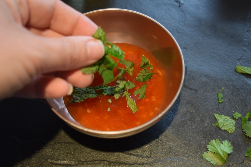 Summer-prawn-rolls-chilli-dipping-sauce-recipe-lucyloves-foodblog