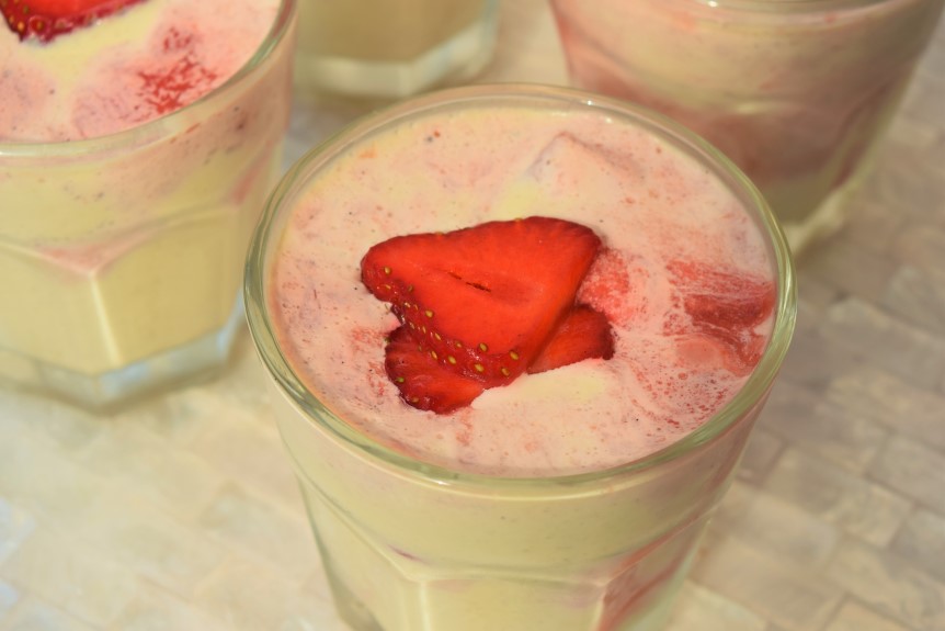 Strawberry-panna-cotta-recipe-lucyloves-foodblog