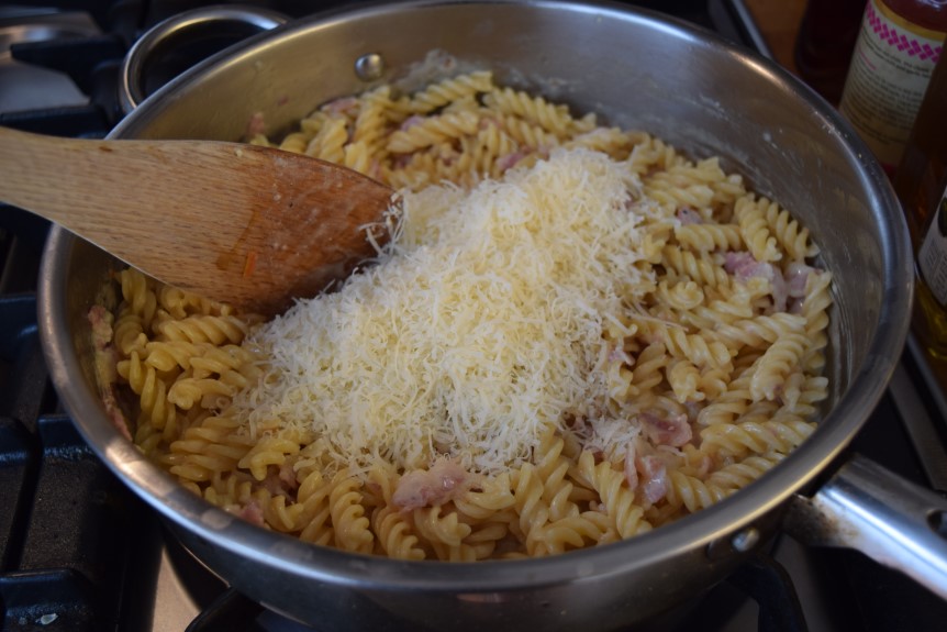 One-pot-garlic-parmesan-pasta-recipe-lucyloves-foodblog