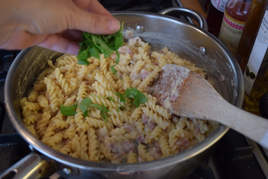 One-pot-garlic-parmesan-pasta-recipe-lucyloves-foodblog