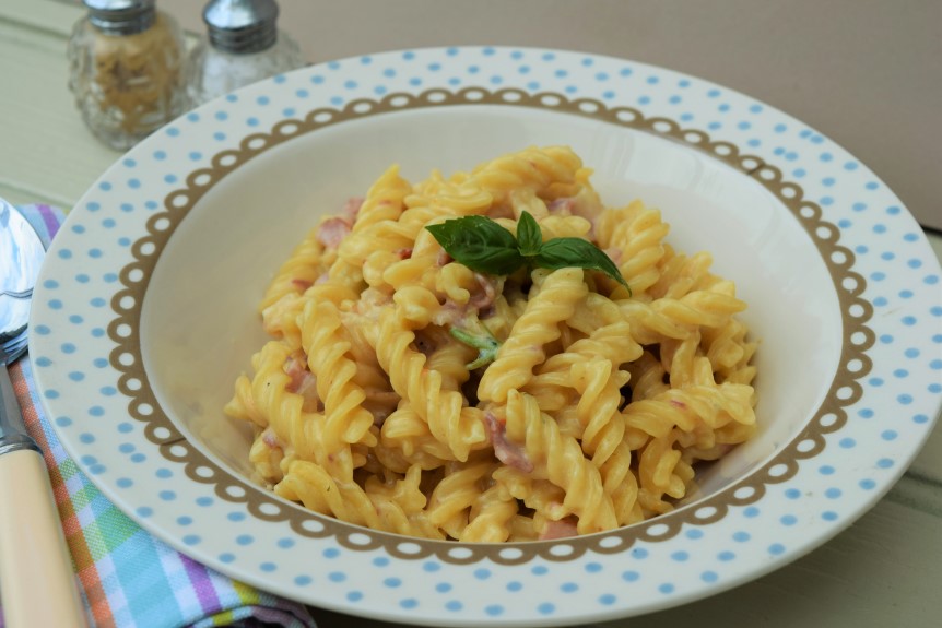 One-pot-garlic-parmesan-pasta-recipe-lucyloves-foodblog