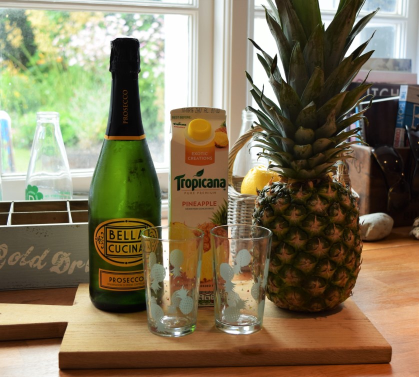 Pineapple-mimosa-recipe-lucyloves-foodblog
