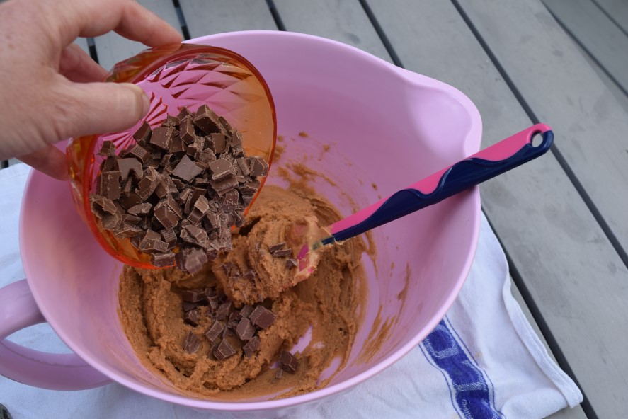 Peanut-butter-chocolate-chip-cookies-recipe-lucyloves-foodblog