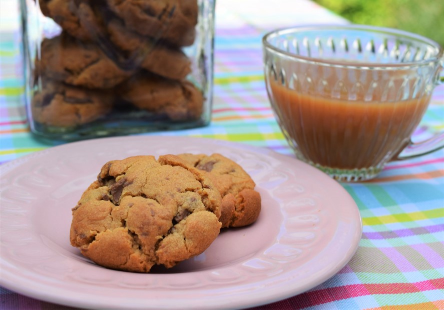 Peanut-butter-chocolate-chip-cookies-recipe-lucyloves-foodblog