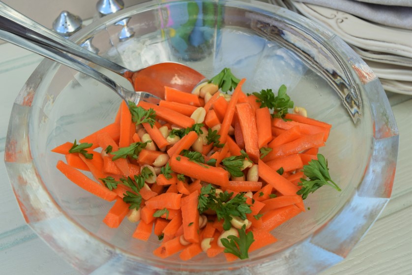 Carrot-peanut-salad-recipe-lucyloves-foodblog