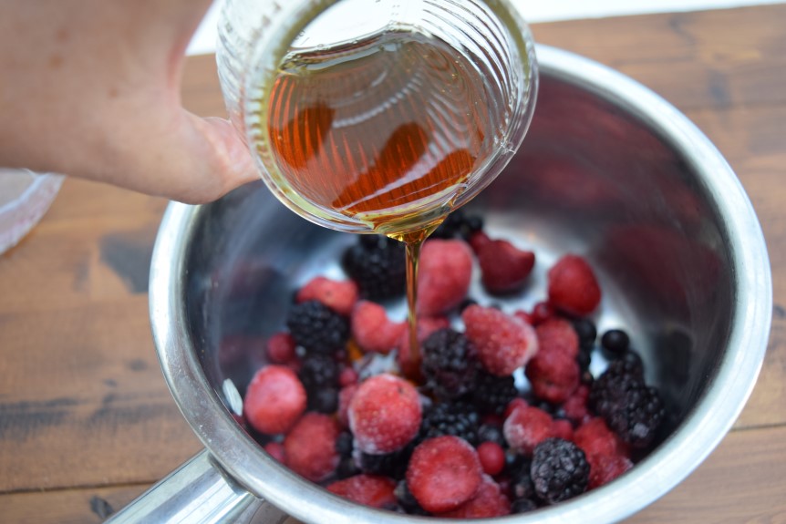 Chia-seed-berry-jam-recipe-lucyloves-foodblog
