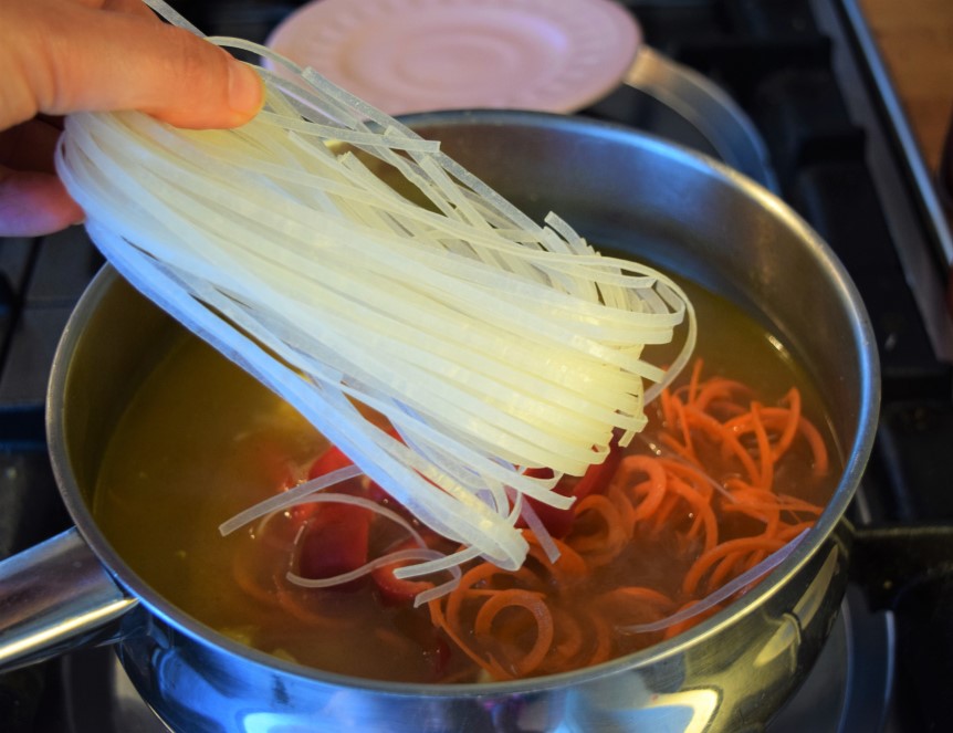 Singapore-style-noodle-soup-recipe-lucyloves-foodblog