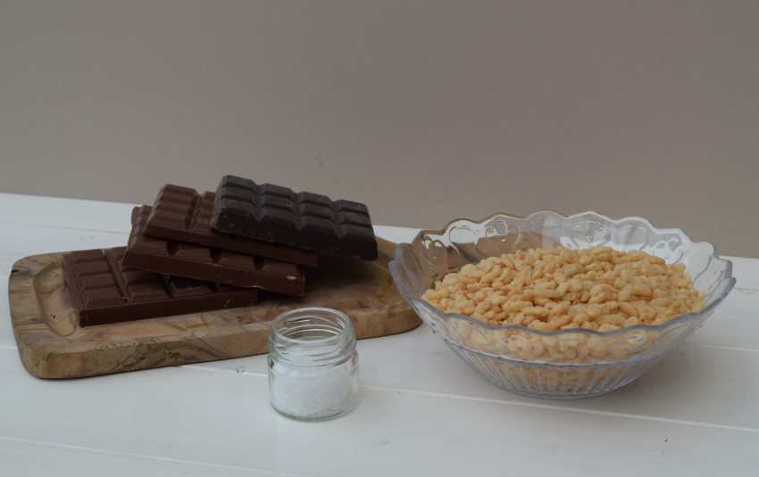 Sea-salt-chocolate-krispie-slab-lucyloves-foodblog
