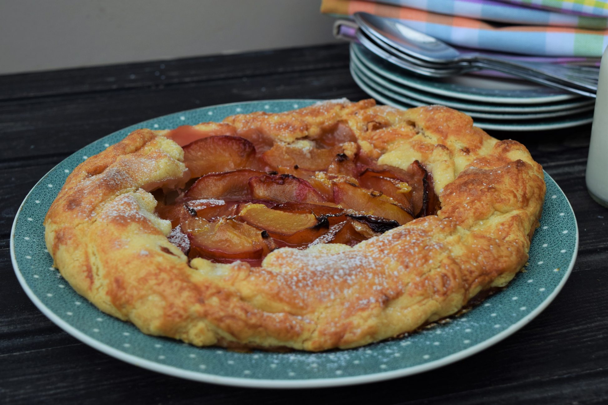 mini plum tart for two