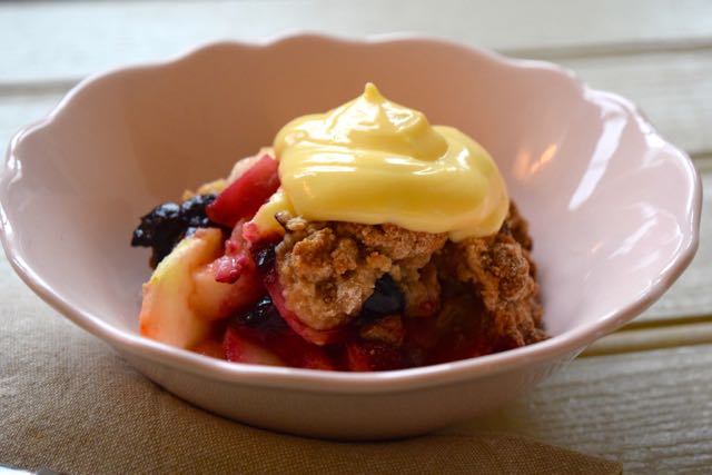 Easy-apple-berry-cobbler-recipe-lucyloves-foodblog