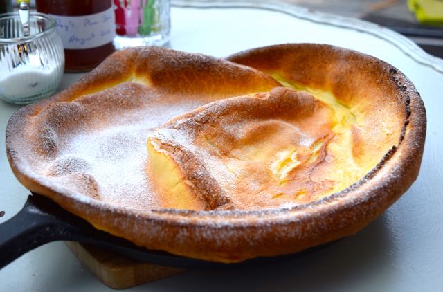Dutch-baby-pancake-recipe-lucyloves-foodblog
