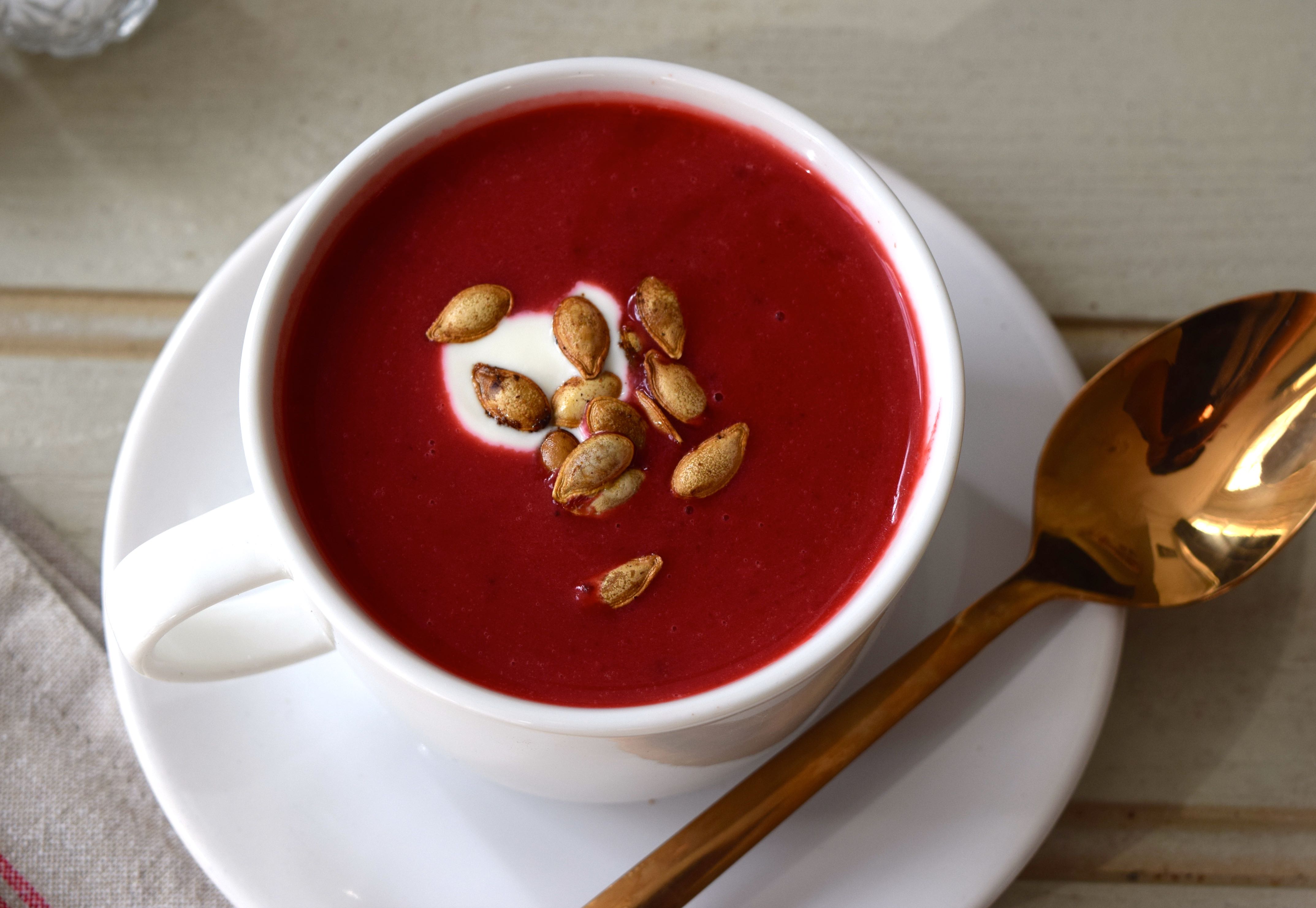 Beetroot-butternut-soup-recipe-lucyloves-foodblog