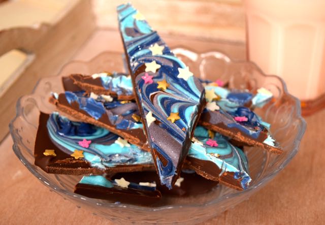 Night-sky-chocolate-bark-recipe-lucyloves-foodblog