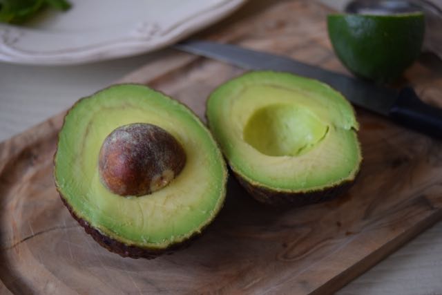 Avocado-chickpea-basil-toasts-recipe-lucyloves-foodblog