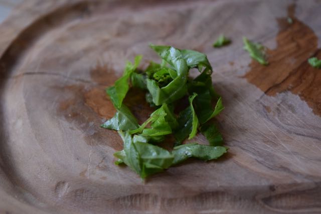 Avocado-chickpea-basil-toasts-recipe-lucyloves-foodblog