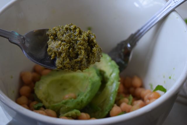 Chickpea-avocado-basil-toasts-recipe-lucyloves-foodblog