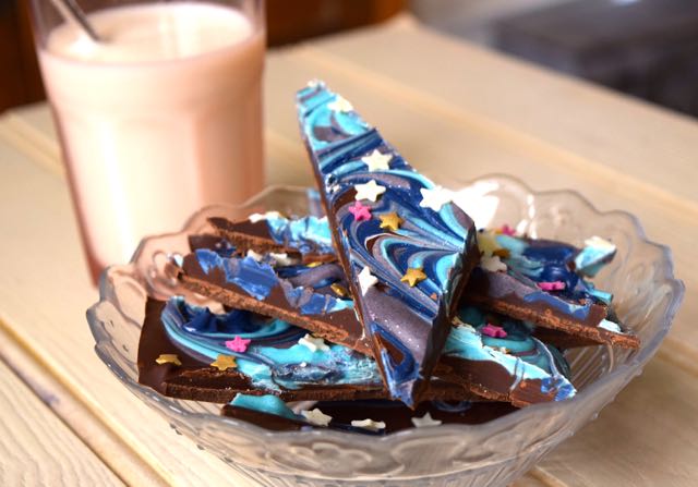 NIght-sky-chocolate-bark-recipe-lucyloves-foodblog