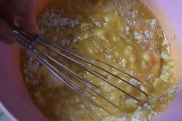 Golden-syrup-cake-recipe-lucyloves-foodblog