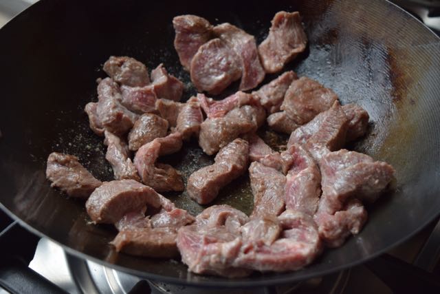 Stir-fried-beef-wtih broccoli-recipe-lucyloves-foodblog