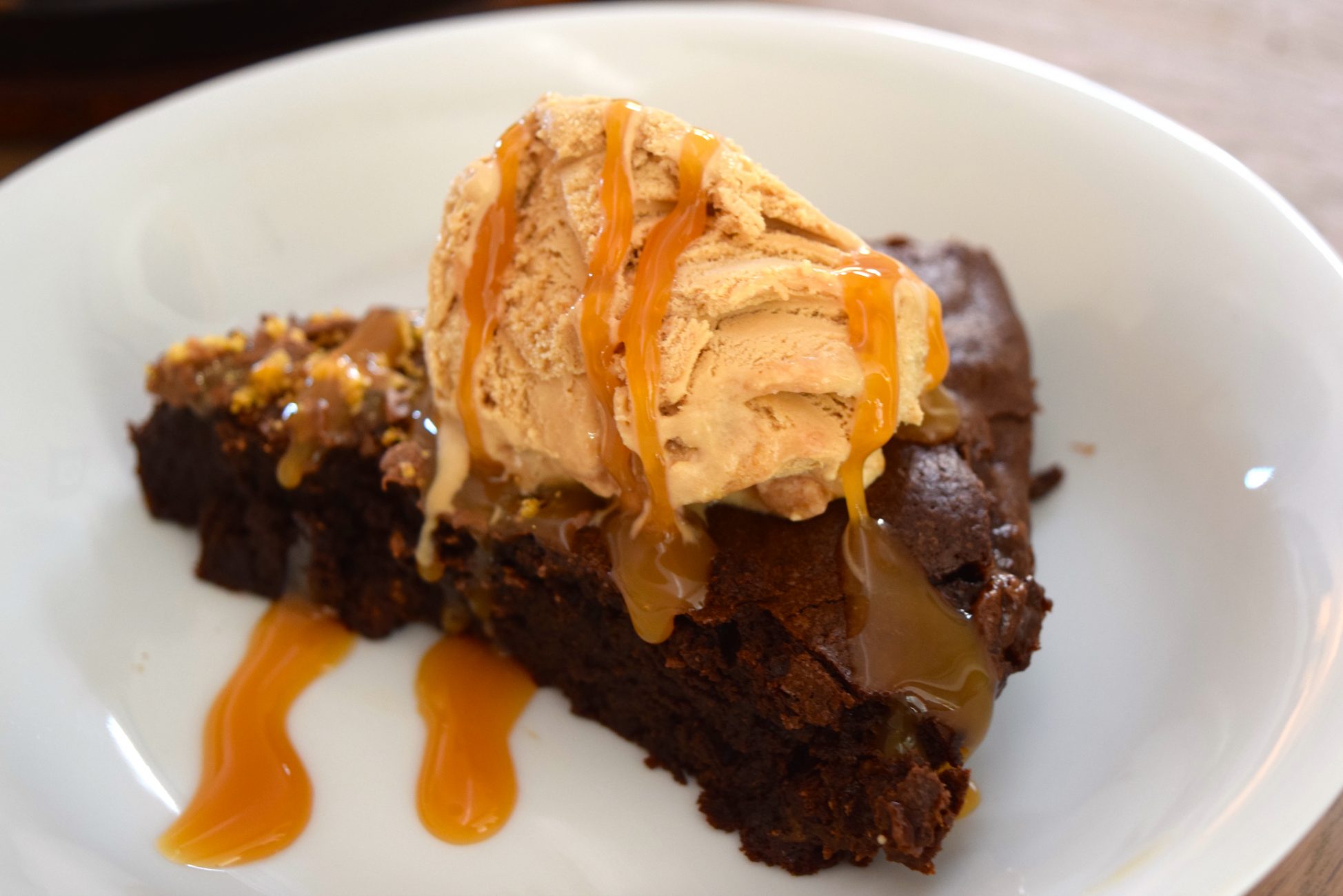 Hot-toffee-brownie-pudding-recipe-lucyloves-foodblog