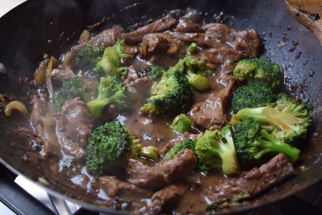 Stir-fried-beef-broccoli-recipe-lucyloves-foodblog