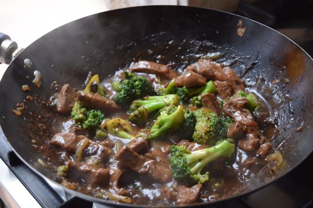 Stir-fried-beef-broccoli-recipe-lucyloves-foodblog