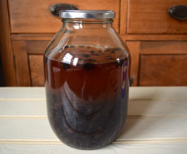 Homemade-sloe-gin-recipe-lucyloves-foodblog