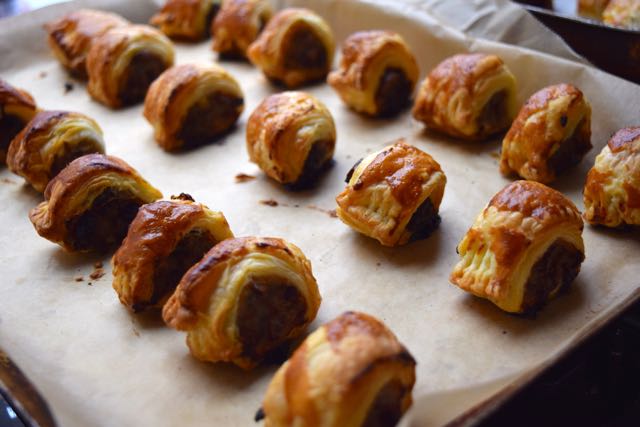 Stuffing-sausage-rolls-recipe-lucyloves-foodblog