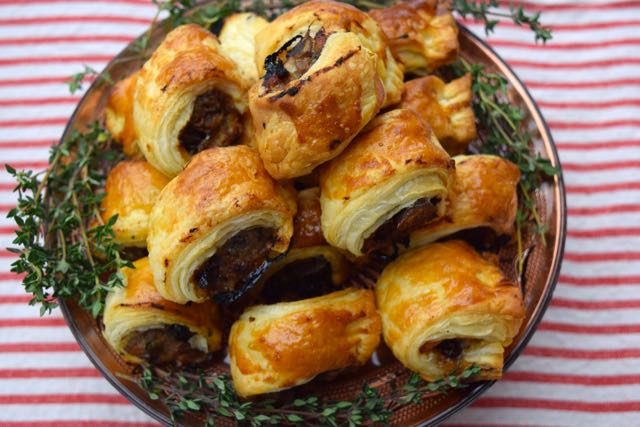 Stuffing-sausage-rolls-recipe-lucyloves-foodblog