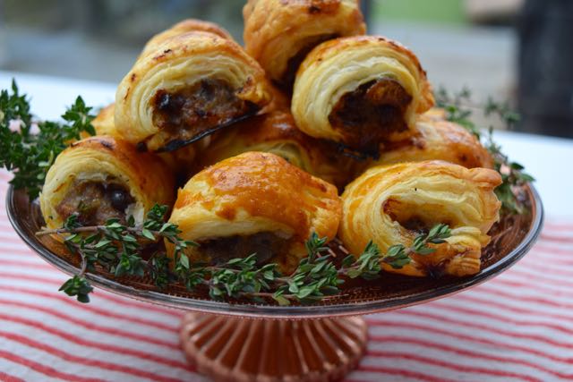 Stuffing-sausage-rolls-recipe-lucyloves-foodblog