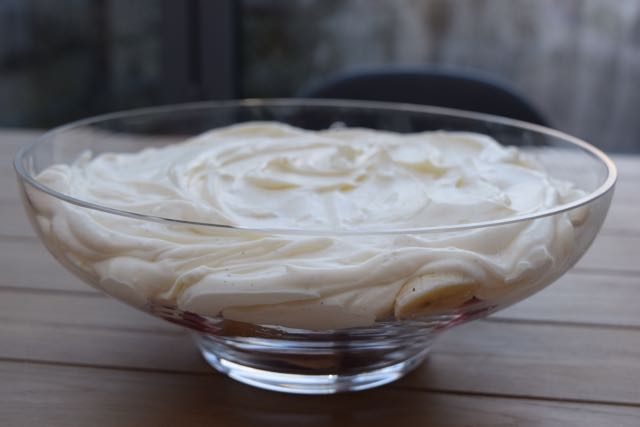 Festive-trifle-recipe-lucyloves-foodblog