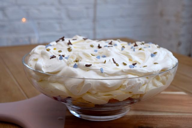 Festive-trifle-recipe-lucyloves-foodblog