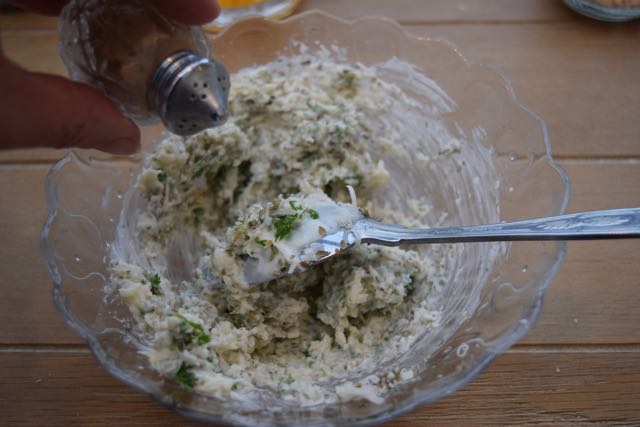 Garlic-parmesan-fish-cauliflower-puree-recipe-lucyloves-foodblog