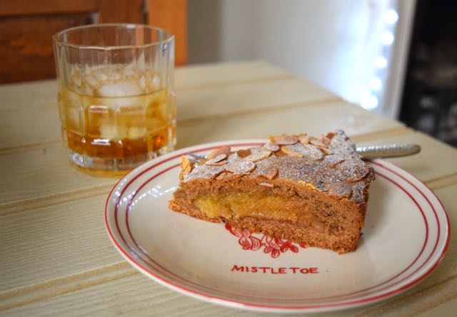 Winter-spiced-marizpan-slice-recipe-lucyloves-foodblog