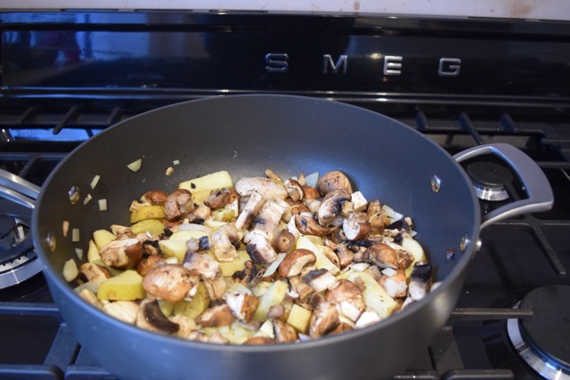 Mushroom-soup-recipe-pancetta-crumbs-recipe-lucyloves-foodblog