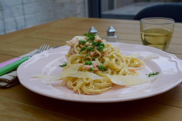 Linguine-smoked-salmon-recipe-lucyloves-foodblog
