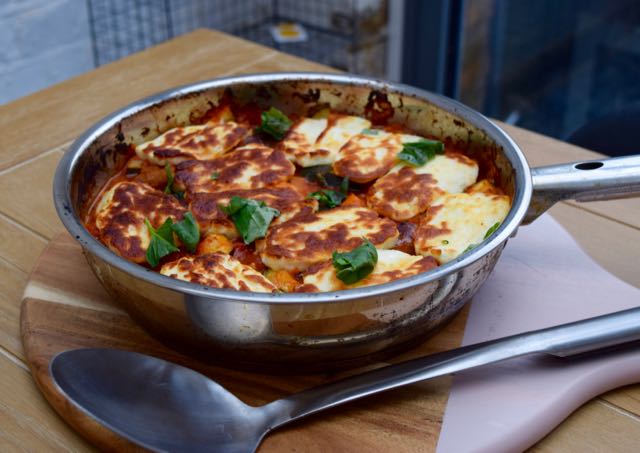 Sausage-halloumi-bake-recipe-lucyloves-foodblog